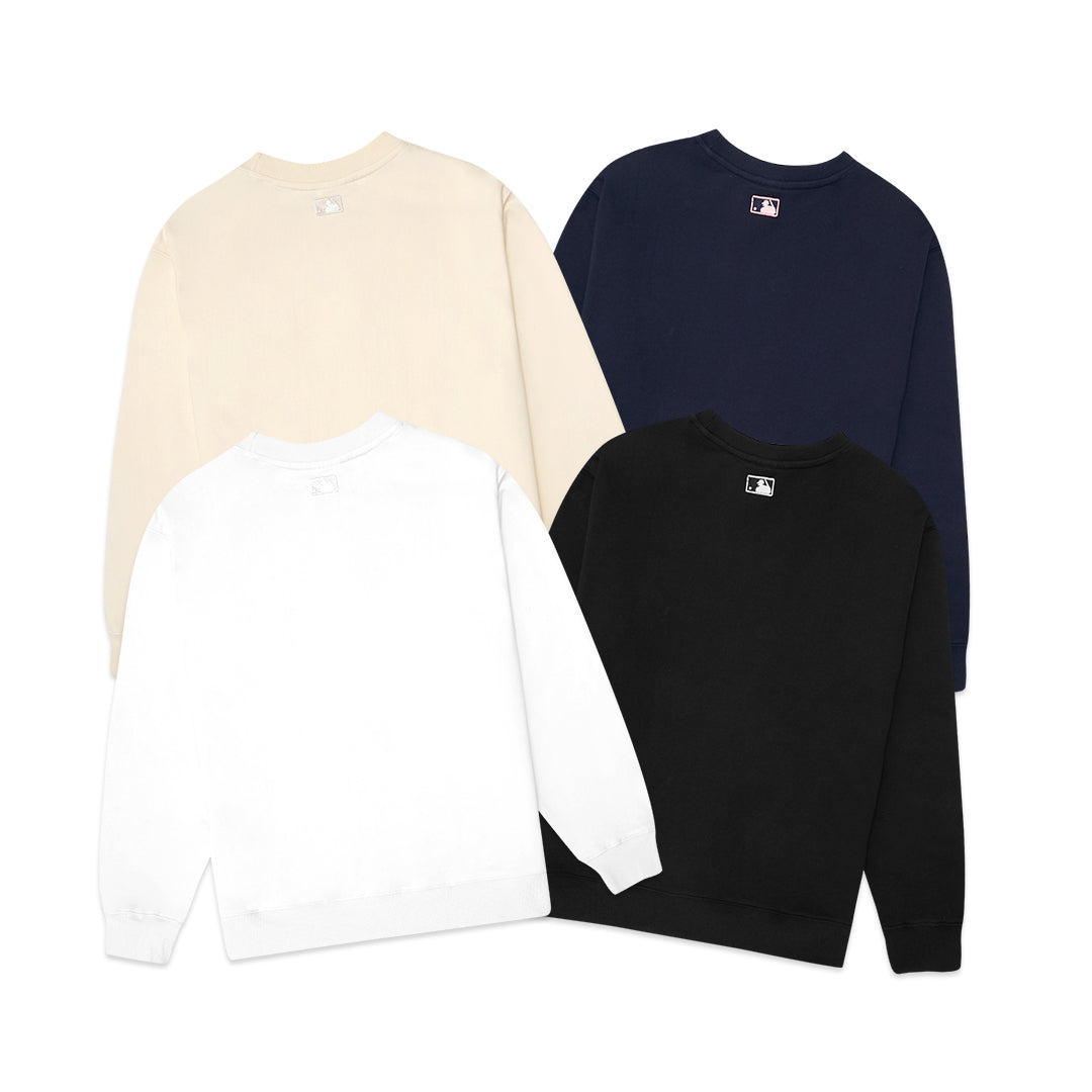 M7B Basic Small Logo Patch Sweatshirt