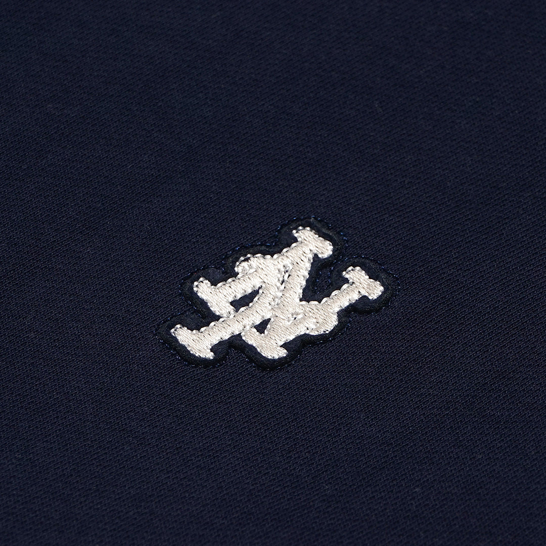 M7B Basic Small Logo Patch Sweatshirt