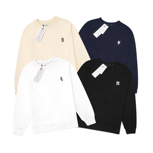 M7B Basic Small Logo Patch Sweatshirt