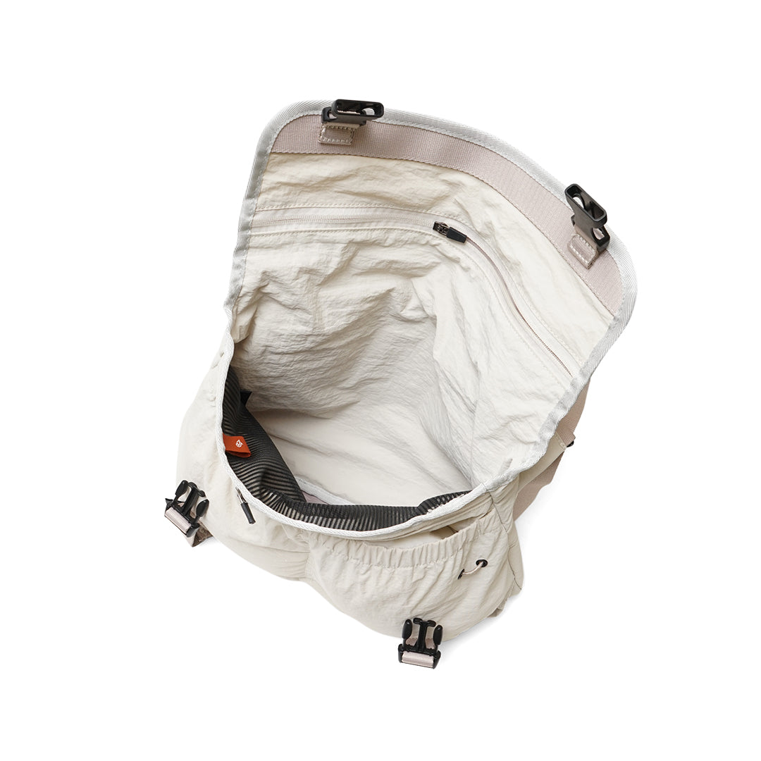 BLRY Large Cinch Messenger Bag