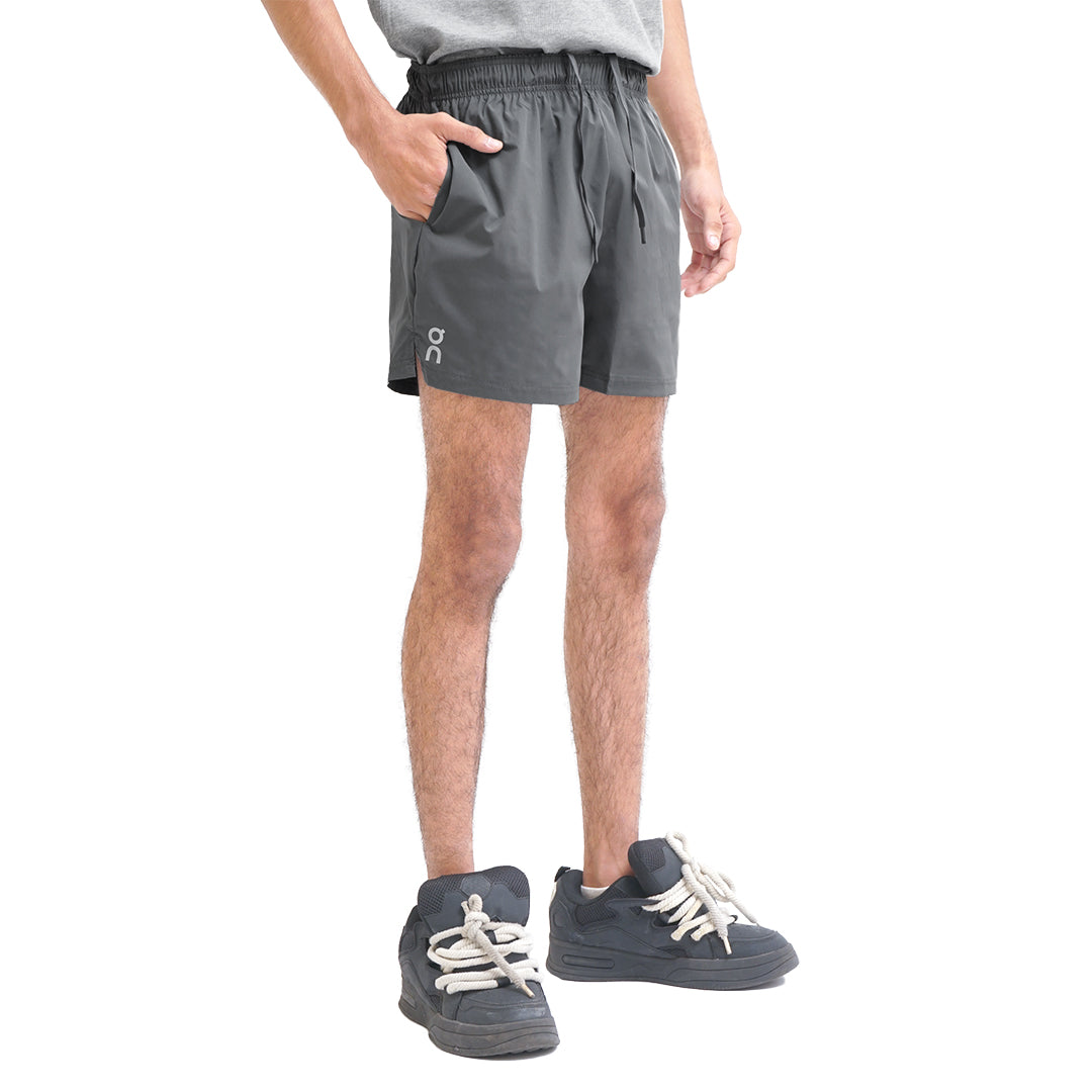 On Cloud 5" Reflective Logo Core Shorts