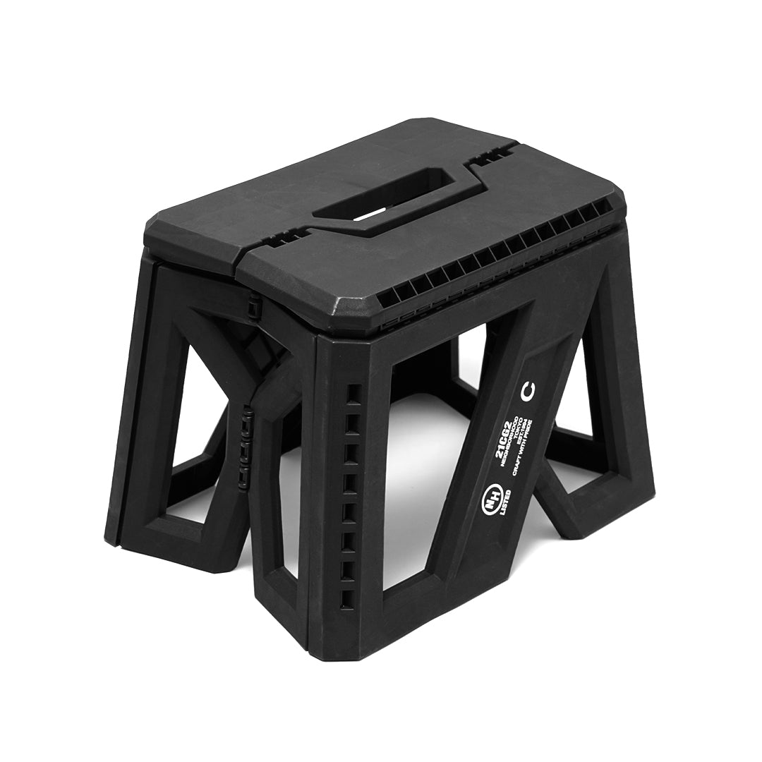 Neighborhood Diagonal Logo Foldable Short Chair
