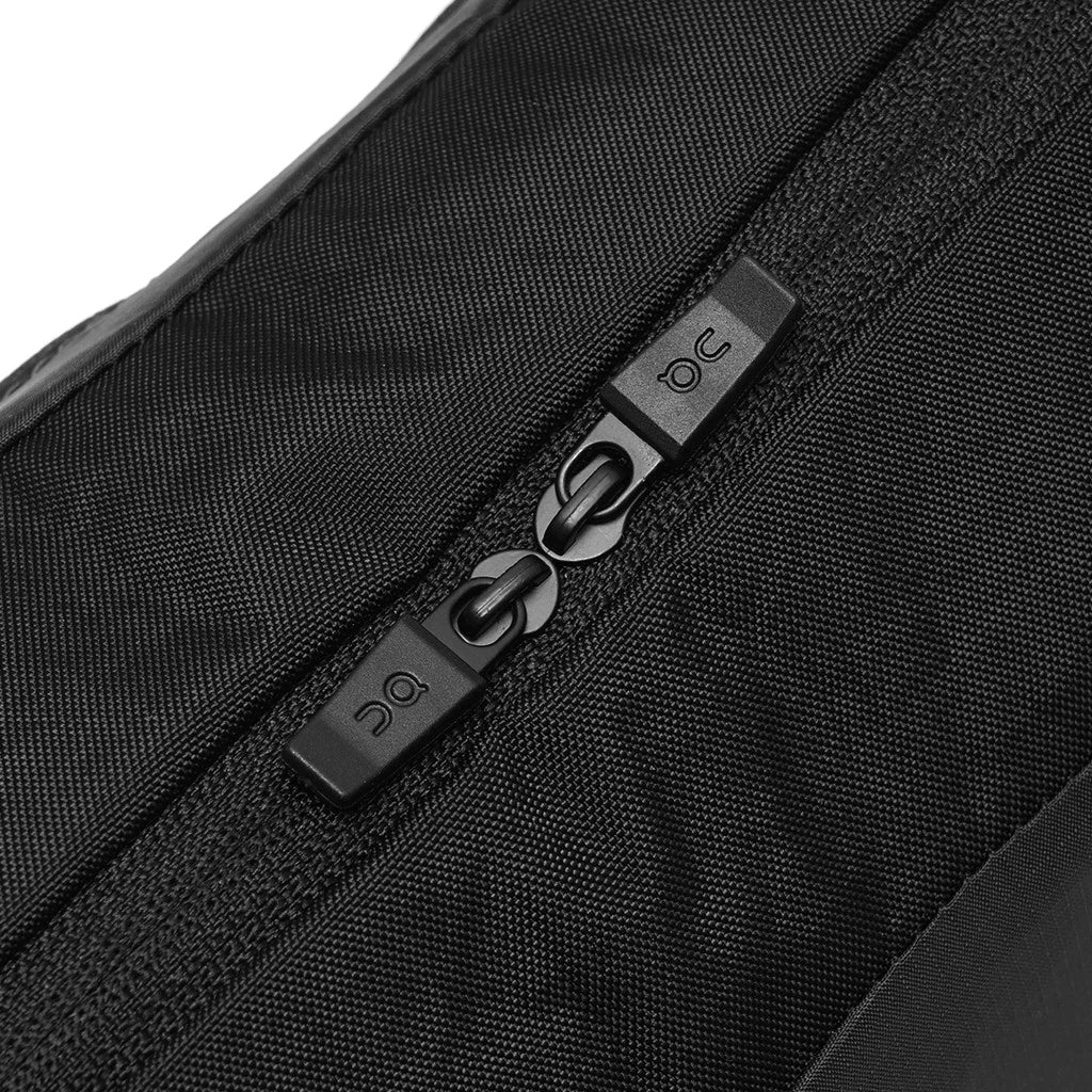 On Cloud Track Pack Mini Elite Sling Bag