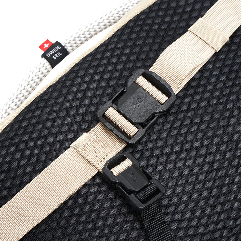 On Cloud 9L Lite Sling Pack
